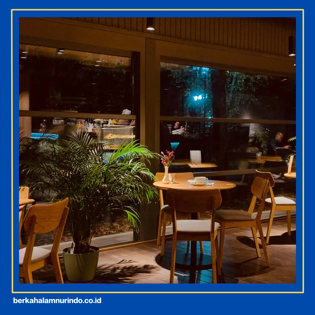 bangunan cafe dari kayu